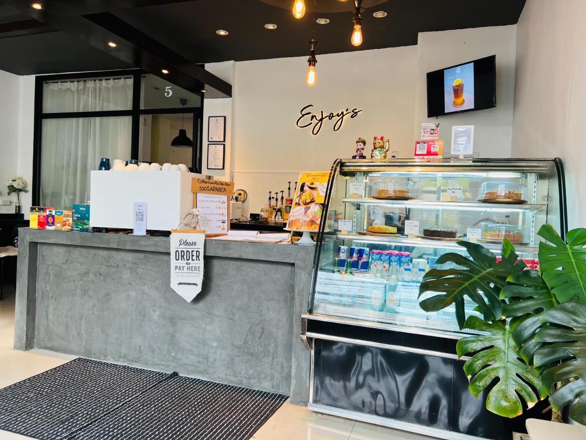 Enjoy'S Beach House & Cafe' Ban Karon 外观 照片