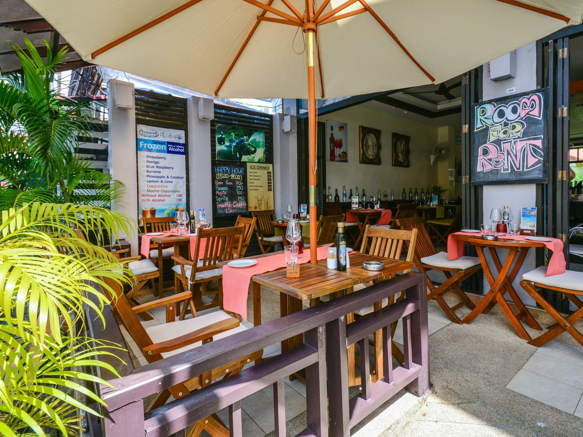 Enjoy'S Beach House & Cafe' Ban Karon 外观 照片