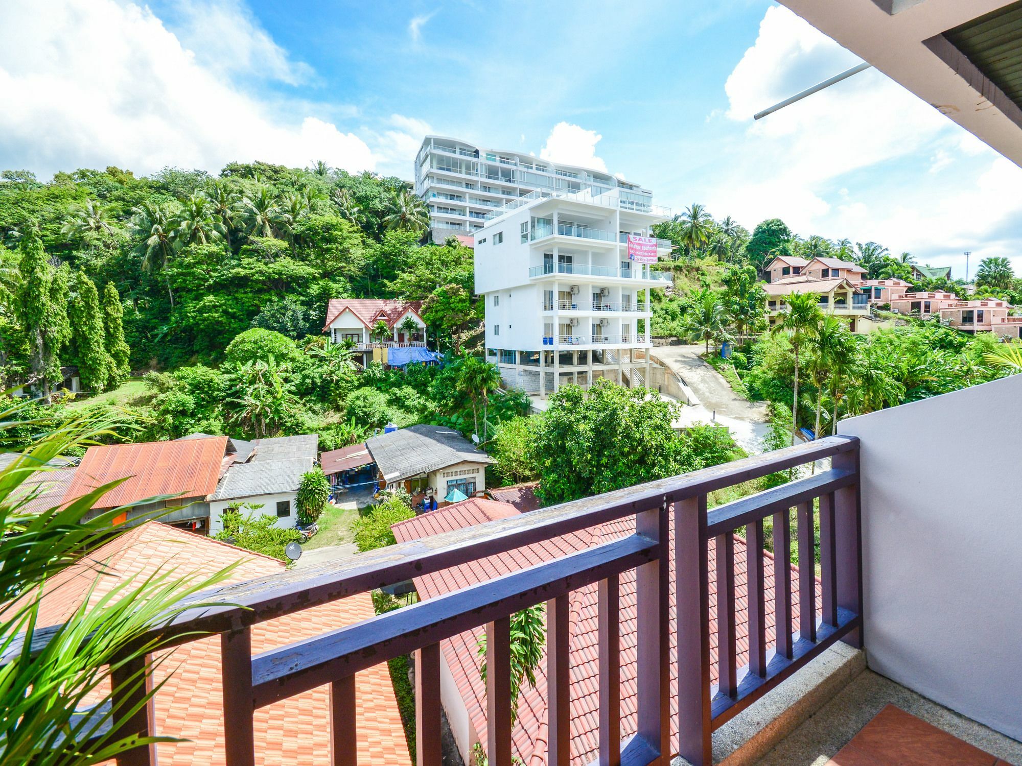 Enjoy'S Beach House & Cafe' Ban Karon 外观 照片