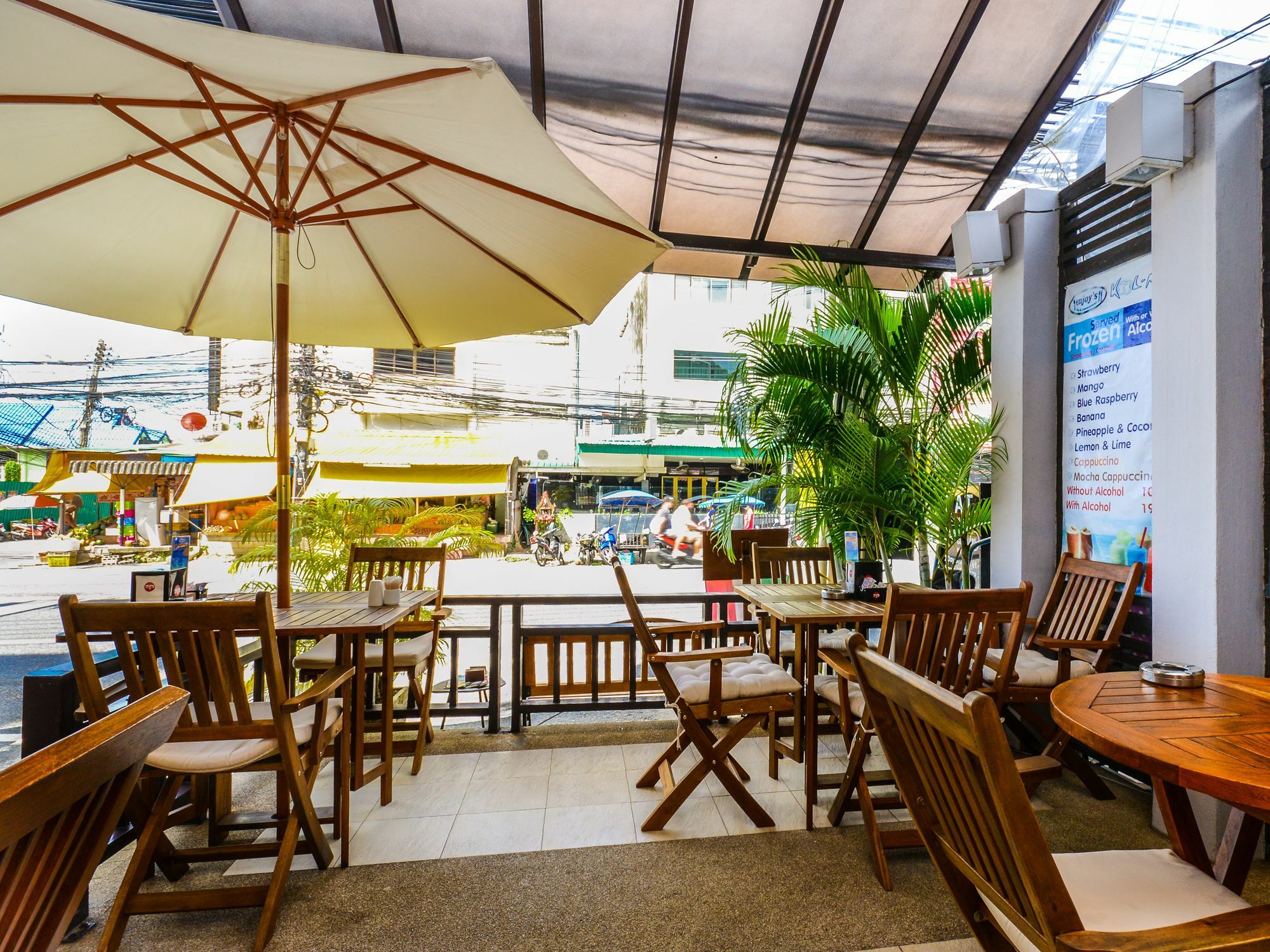 Enjoy'S Beach House & Cafe' Ban Karon 外观 照片