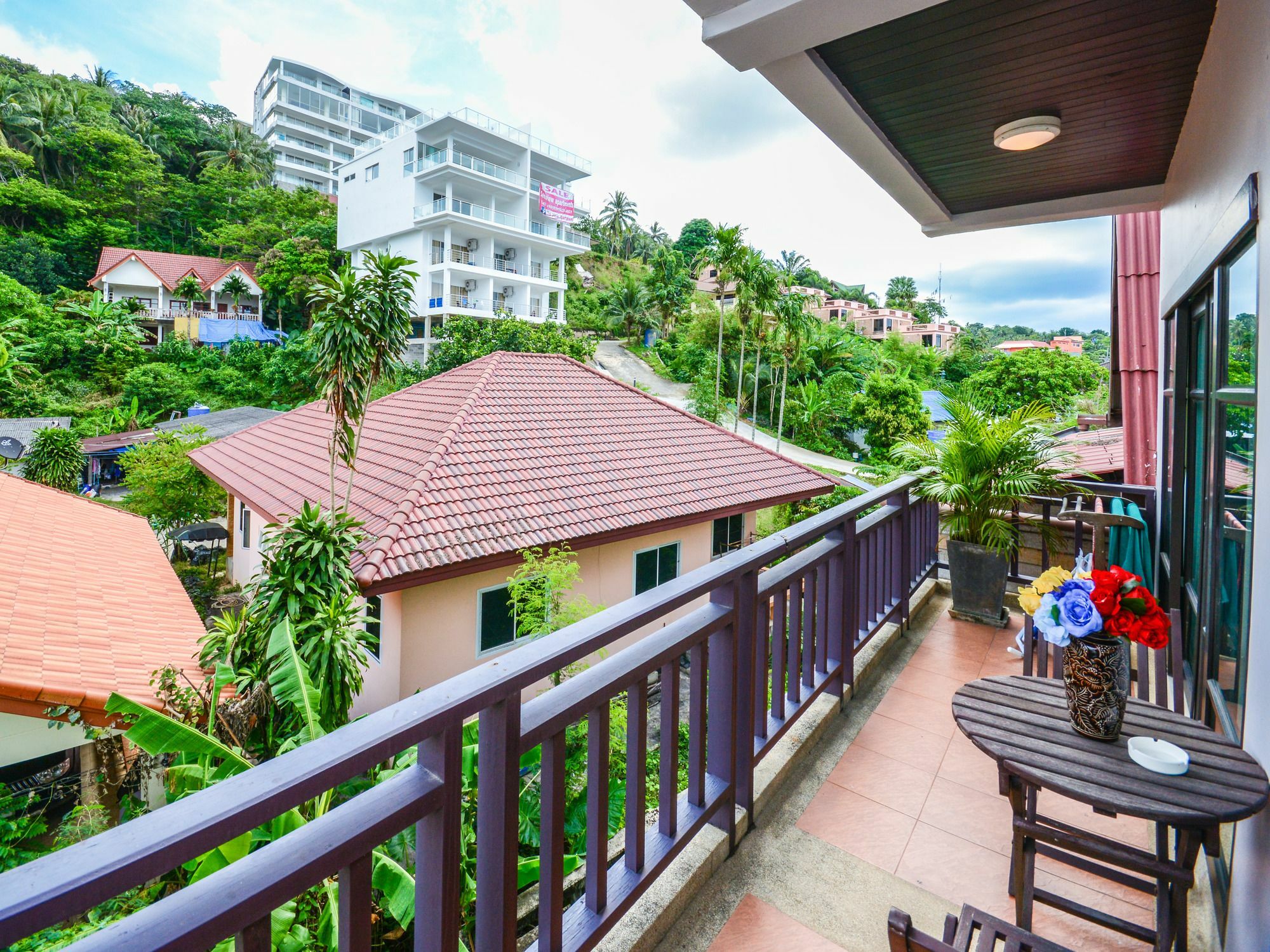 Enjoy'S Beach House & Cafe' Ban Karon 外观 照片