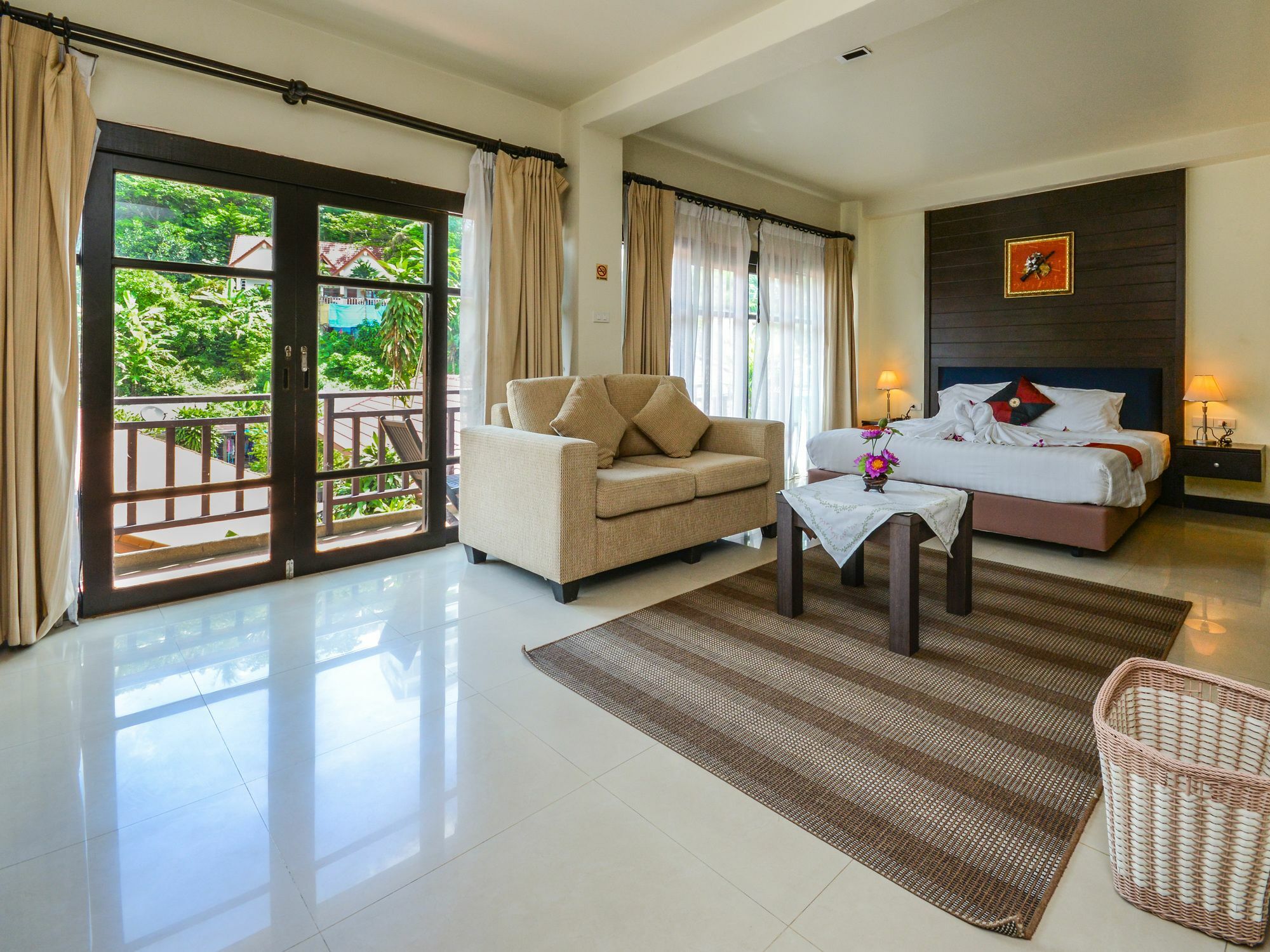Enjoy'S Beach House & Cafe' Ban Karon 外观 照片